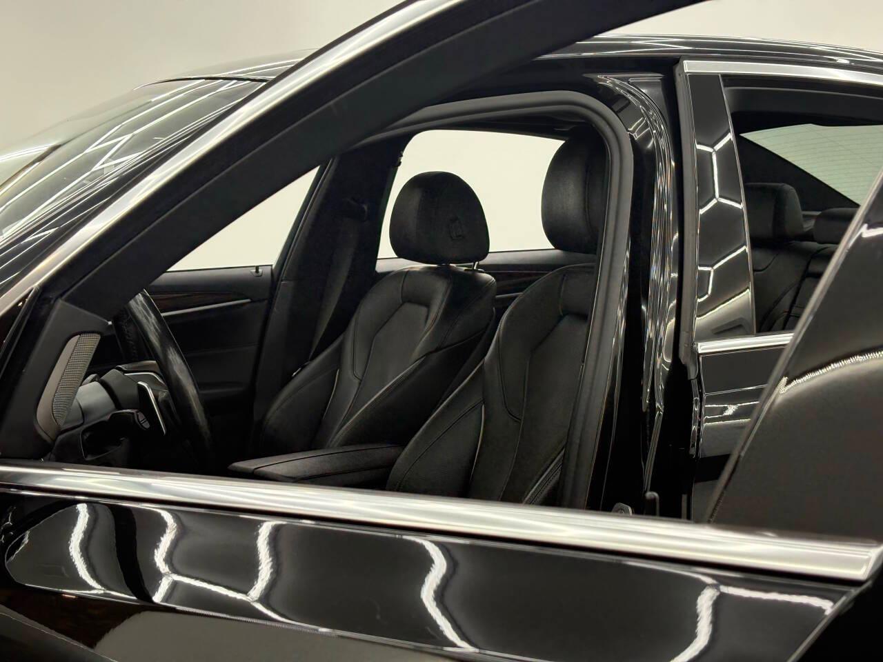 BMW 5-Series 540i 2021