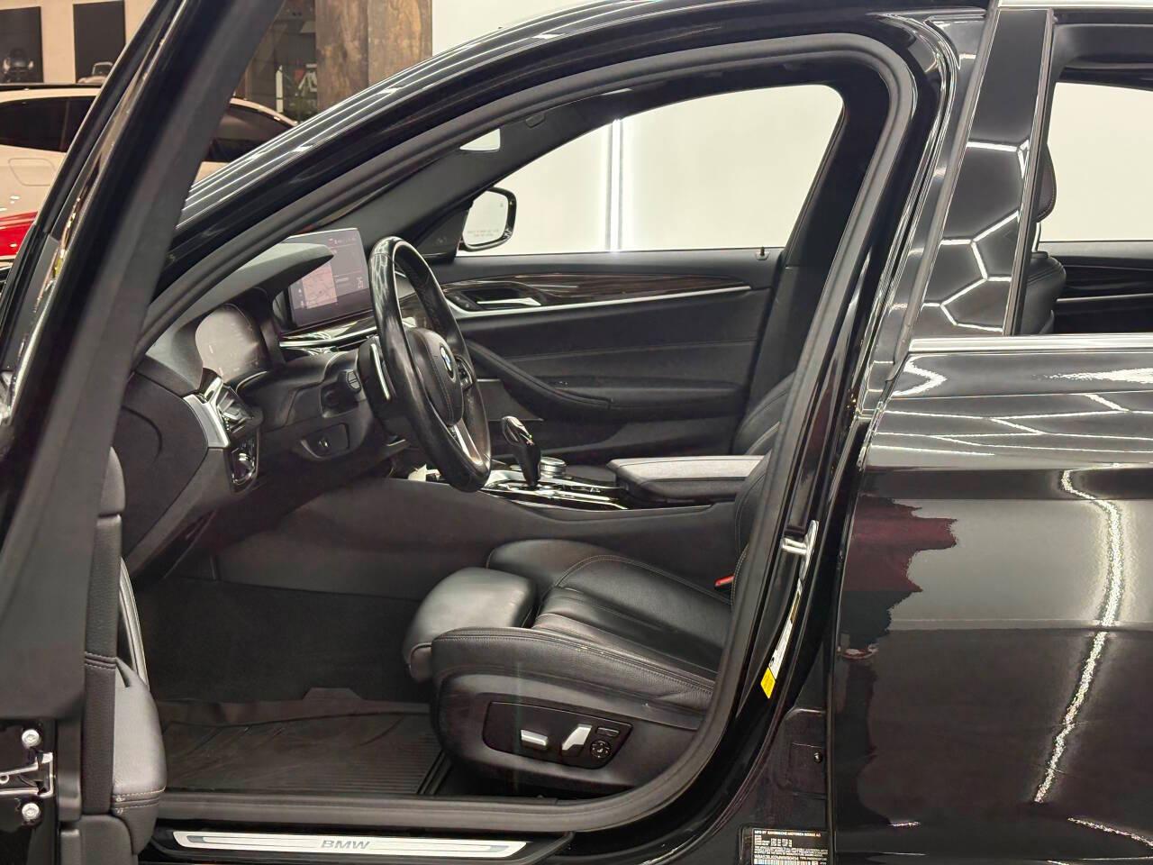 BMW 5-Series 540i 2021