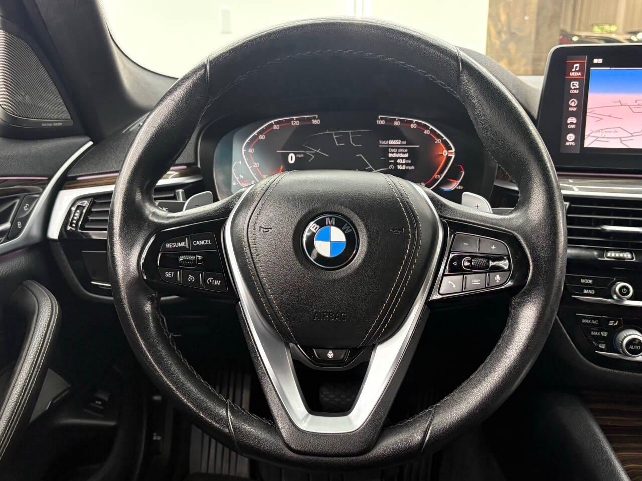 BMW 5-Series 540i 2021