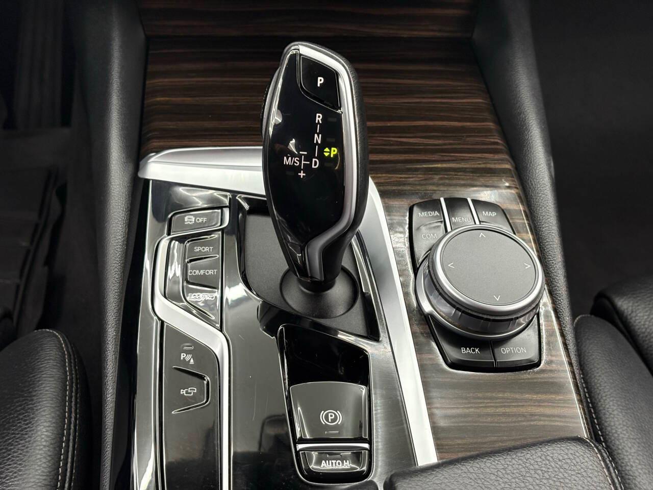 BMW 5-Series 540i 2021