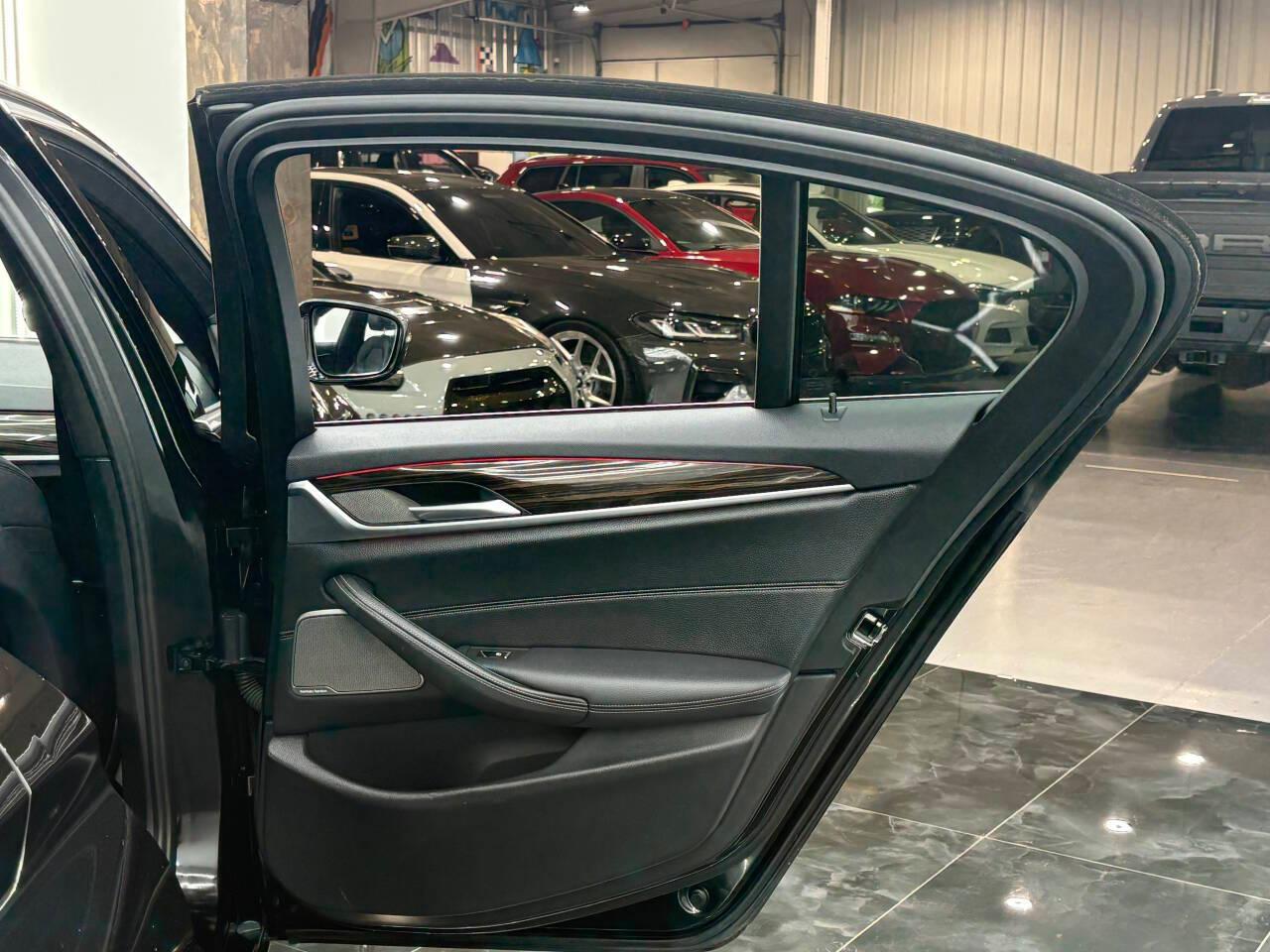 BMW 5-Series 540i 2021