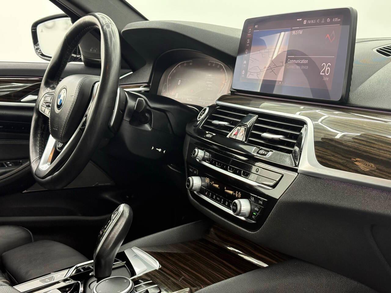 BMW 5-Series 540i 2021