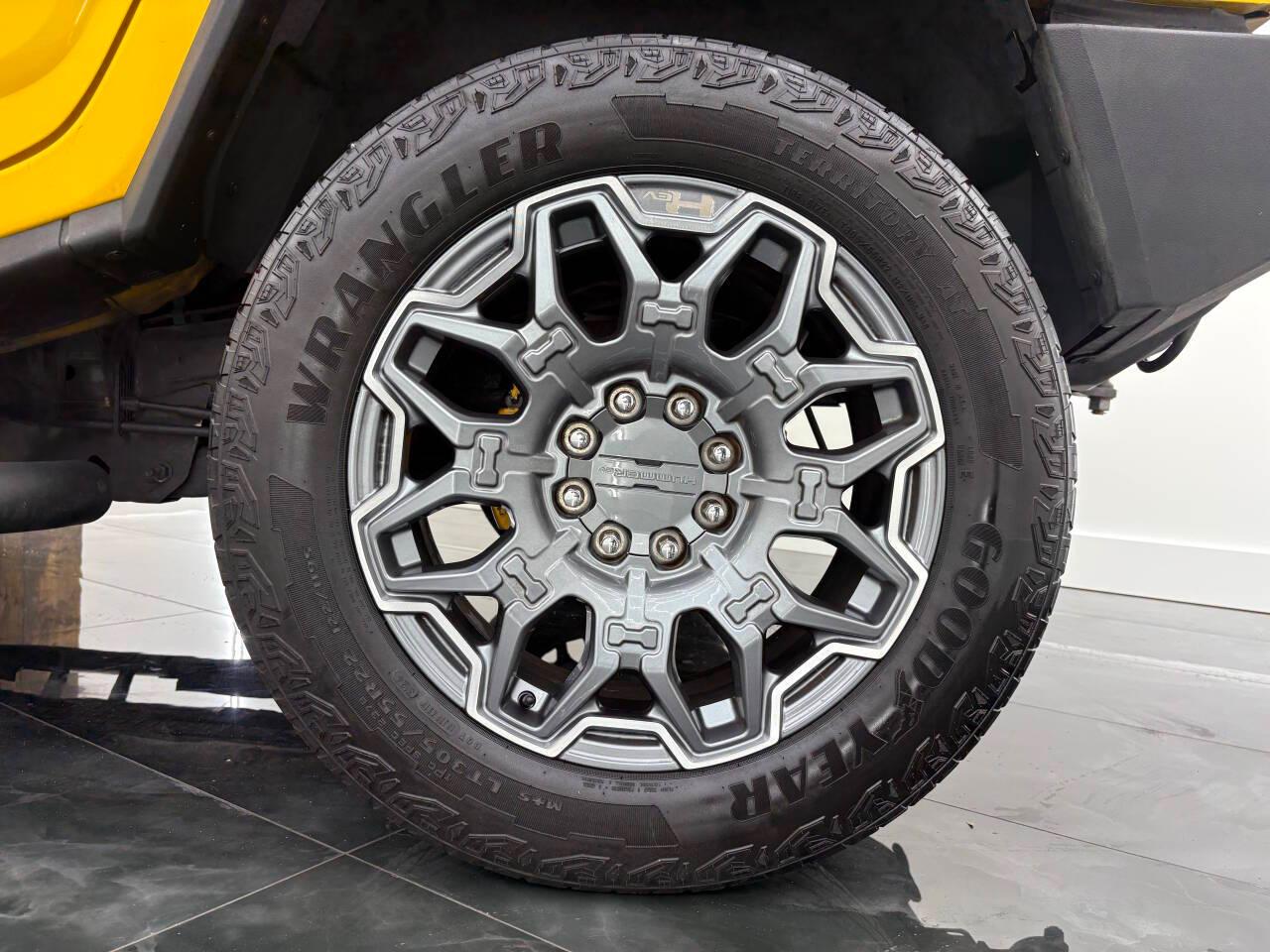 HUMMER H2 Sport Utility 2004