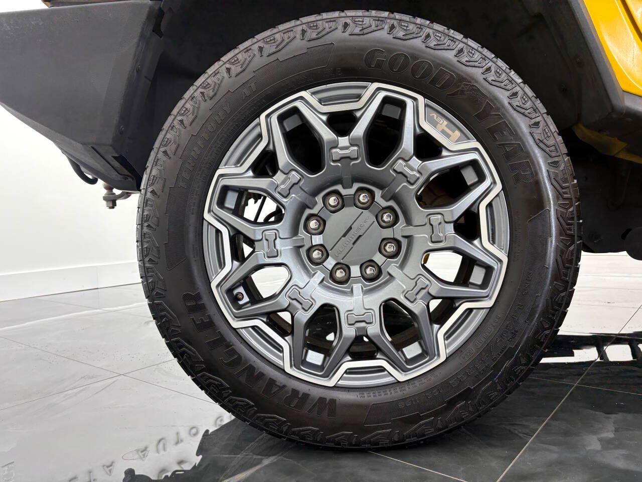 HUMMER H2 Sport Utility 2004