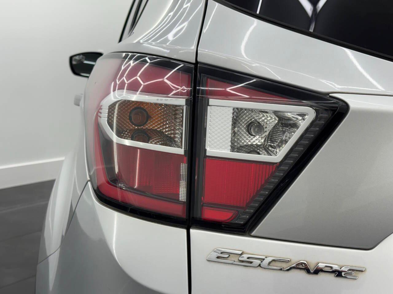 Ford Escape SE FWD 2017