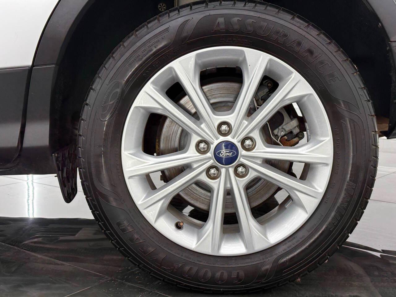 Ford Escape SE FWD 2017