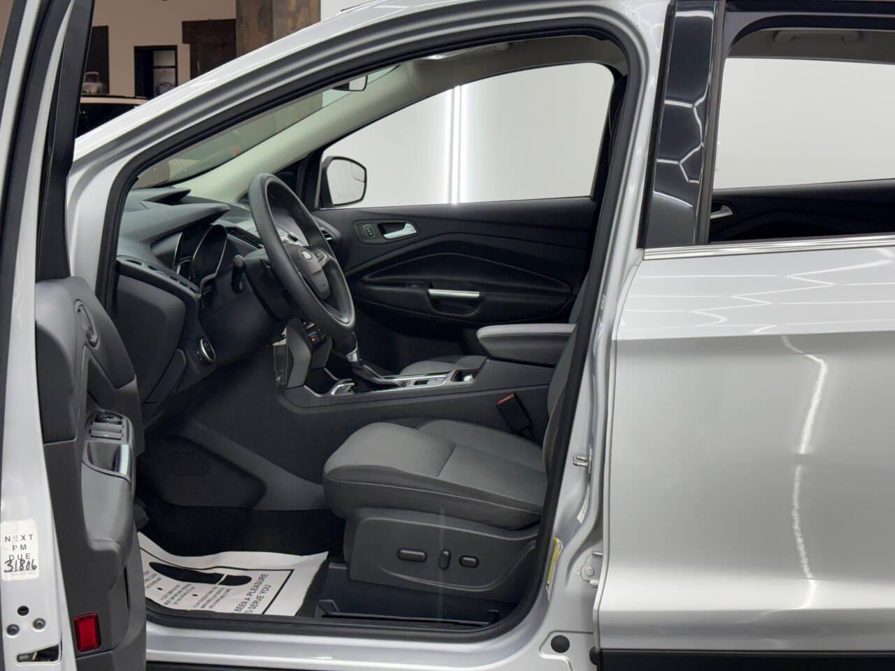 Ford Escape SE FWD 2017
