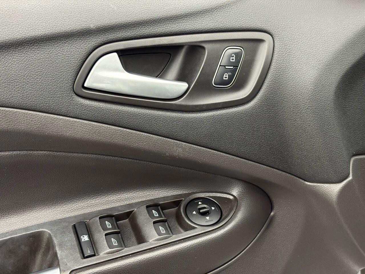 Ford Escape SE FWD 2017