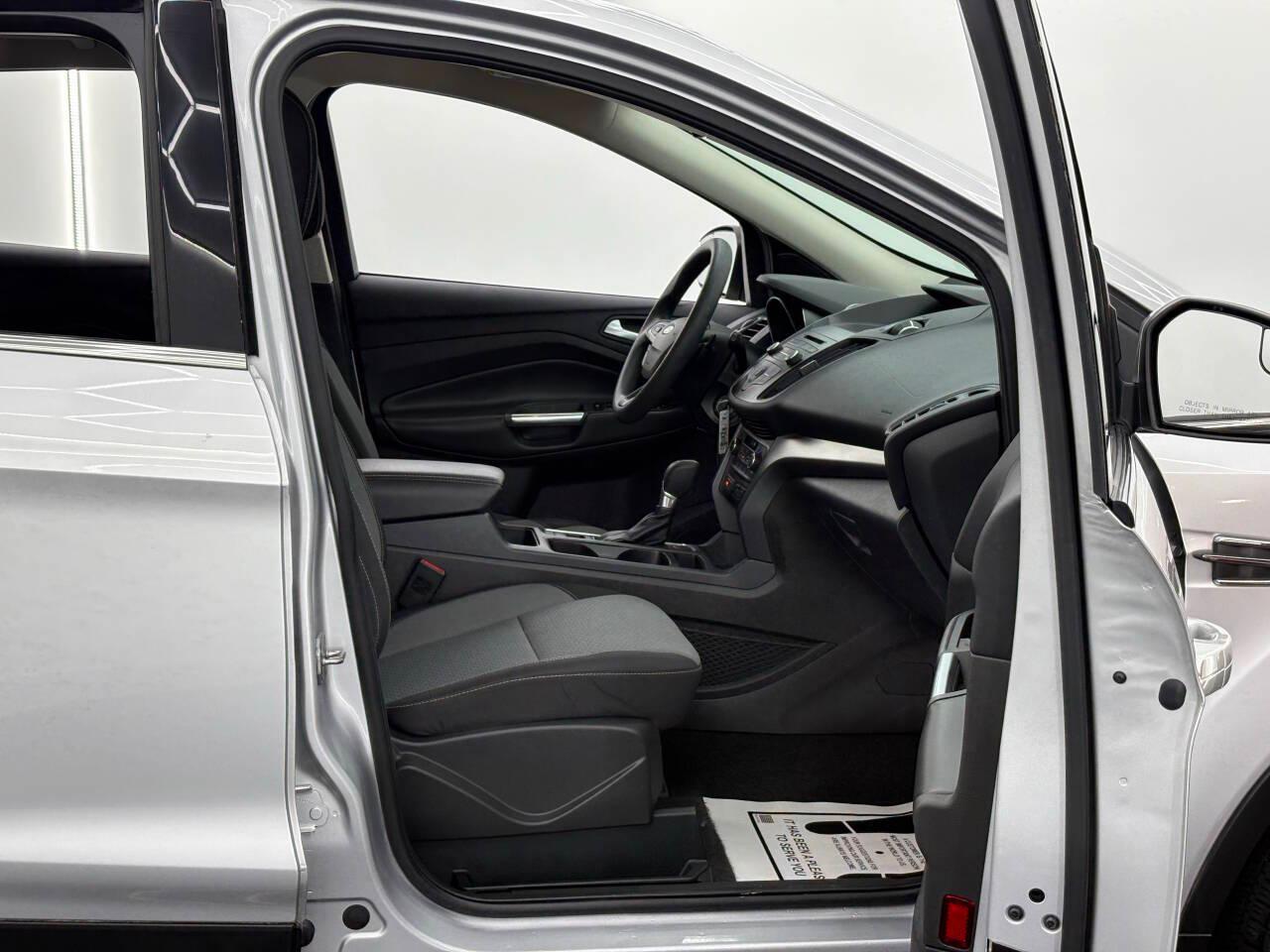 Ford Escape SE FWD 2017