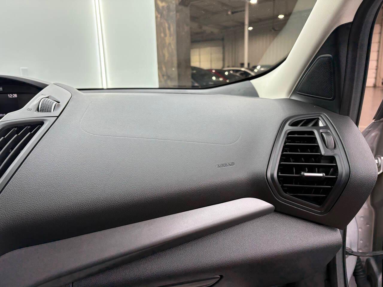 Ford Escape SE FWD 2017