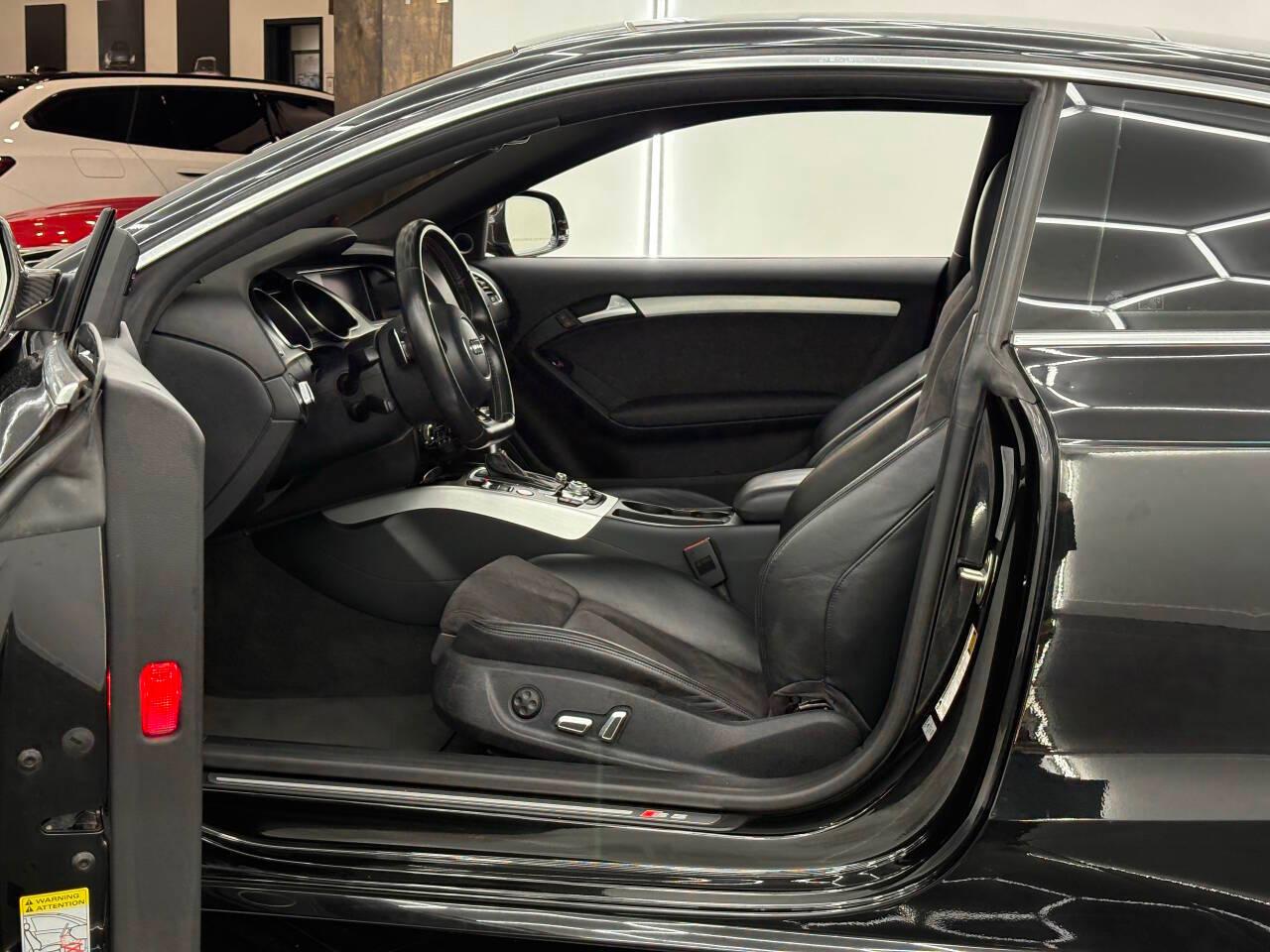 Audi S5 Premium Plus Coupe quattro 7A 2016