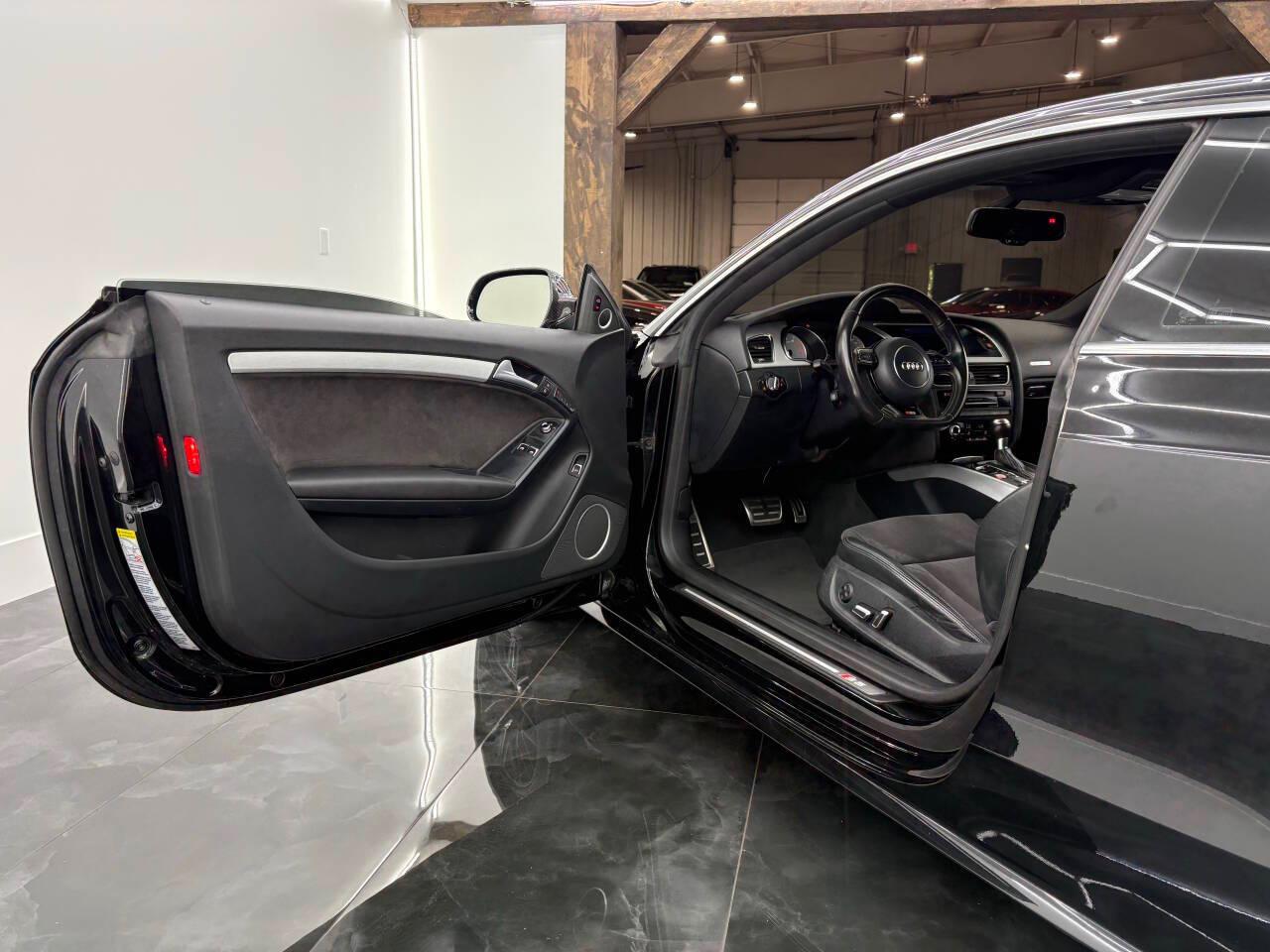 Audi S5 Premium Plus Coupe quattro 7A 2016