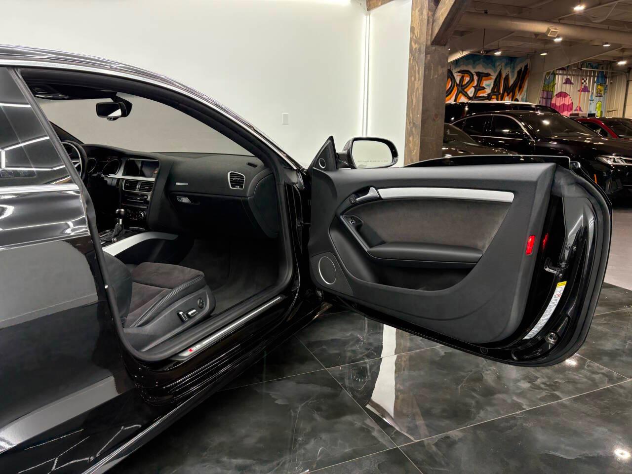 Audi S5 Premium Plus Coupe quattro 7A 2016