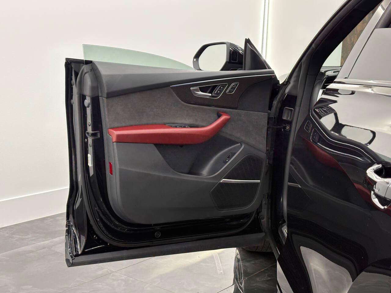 Audi SQ8 Premium Plus TFSI quattro 2021
