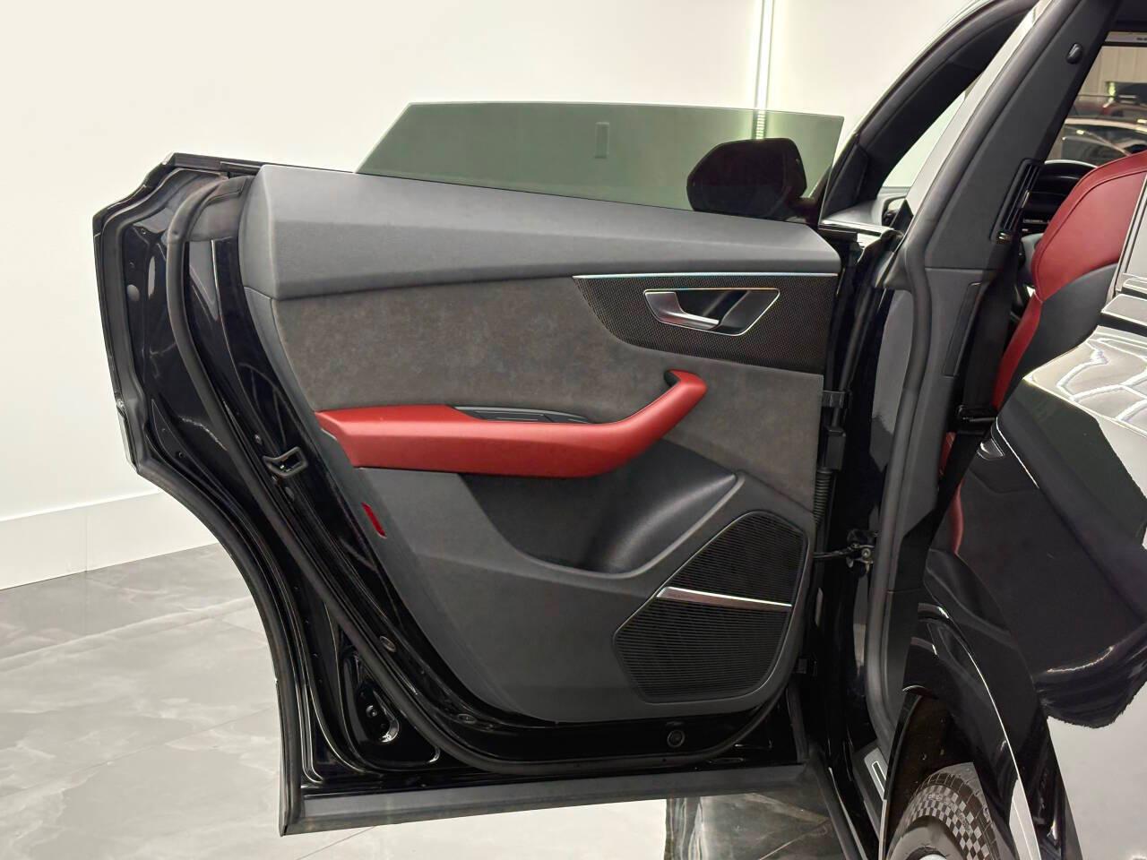Audi SQ8 Premium Plus TFSI quattro 2021