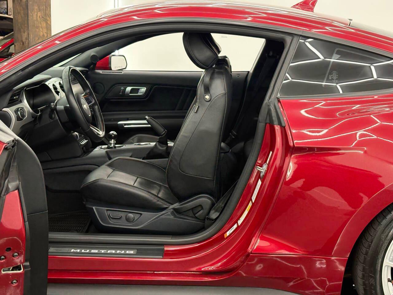 Ford Mustang GT Premium Coupe 2021