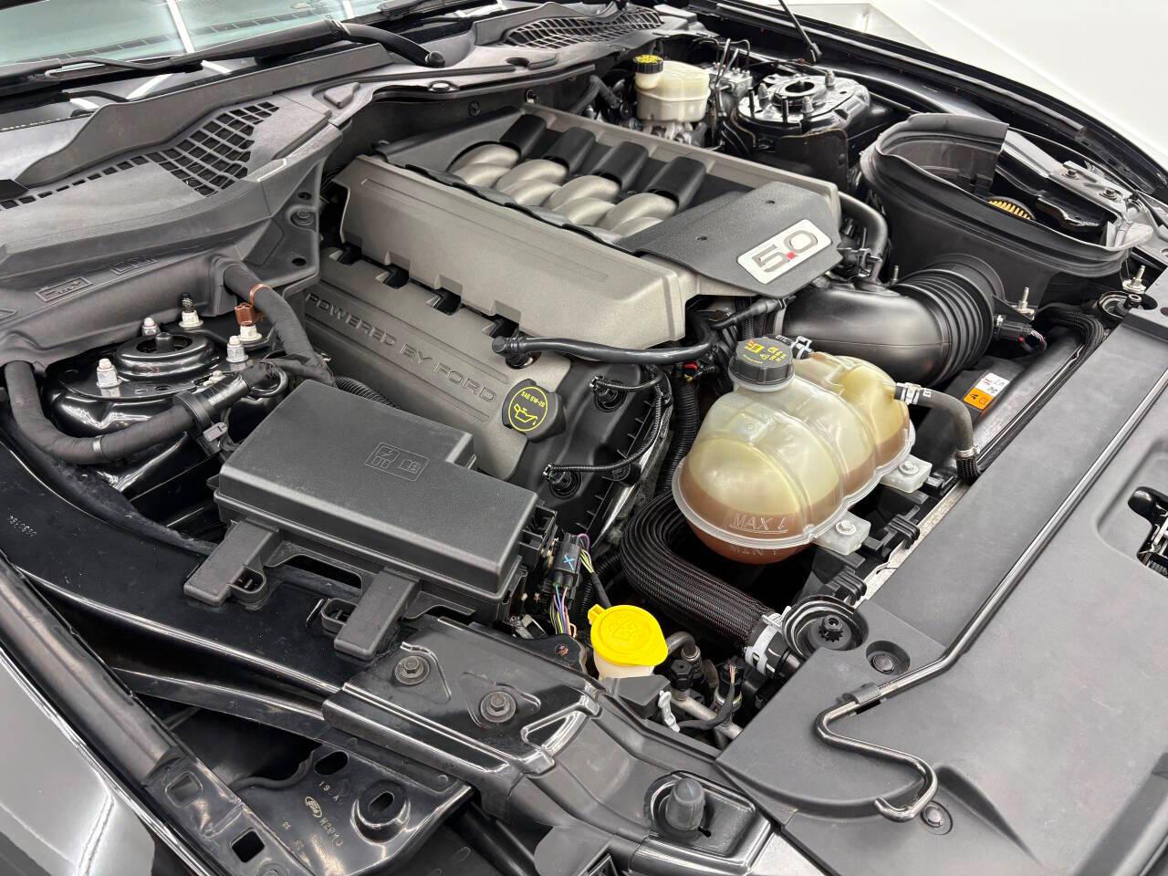 Ford Mustang GT Premium Coupe 2017