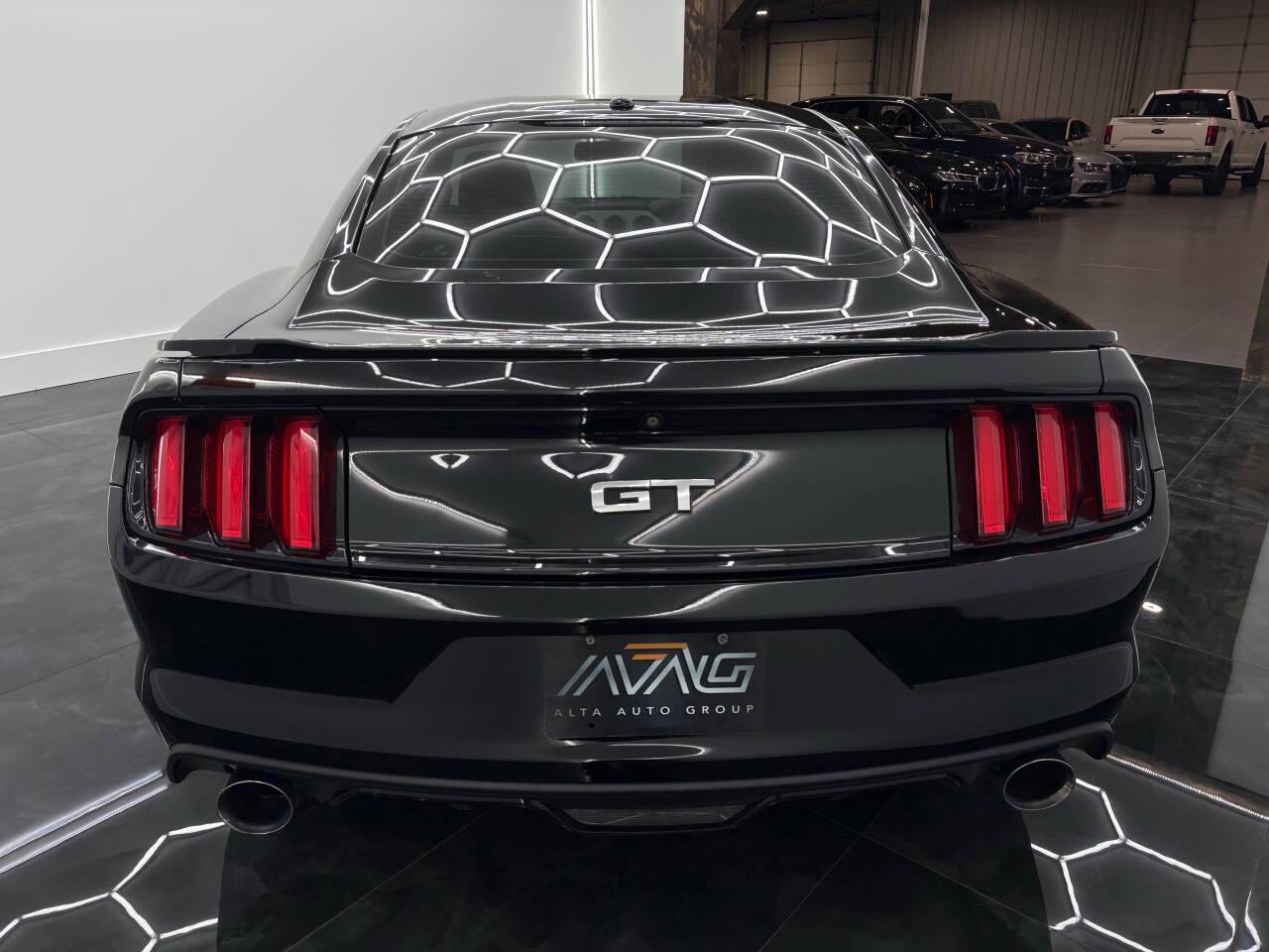 Ford Mustang GT Premium Coupe 2017