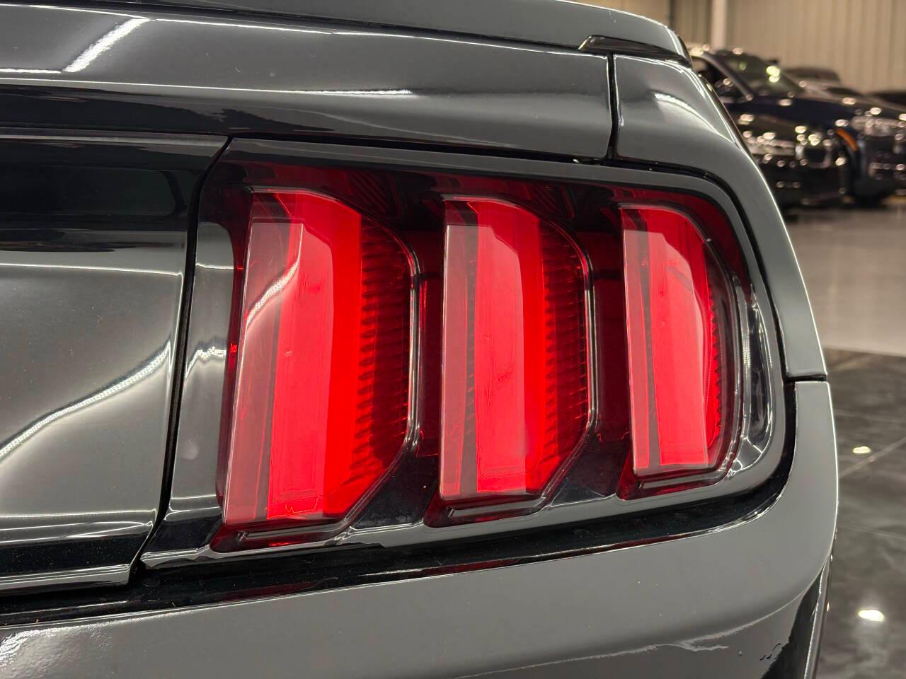 Ford Mustang GT Premium Coupe 2017