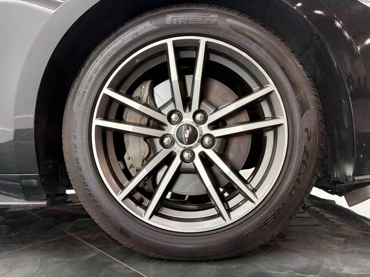 Ford Mustang GT Premium Coupe 2017