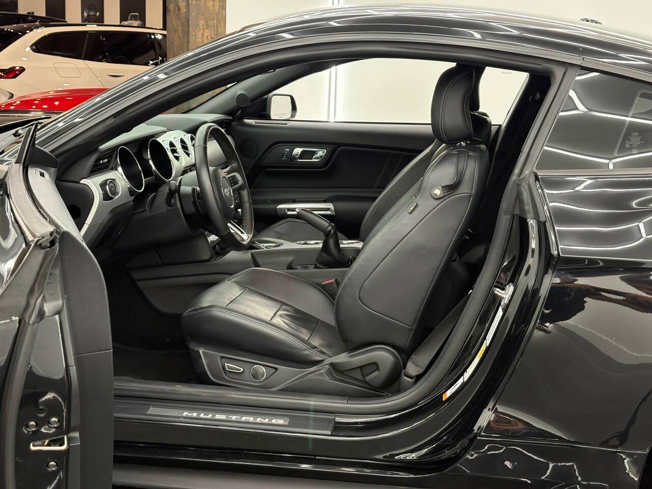 Ford Mustang GT Premium Coupe 2017