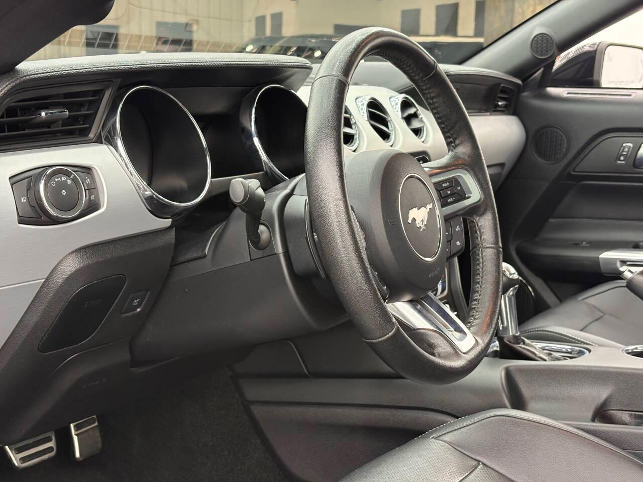 Ford Mustang GT Premium Coupe 2017