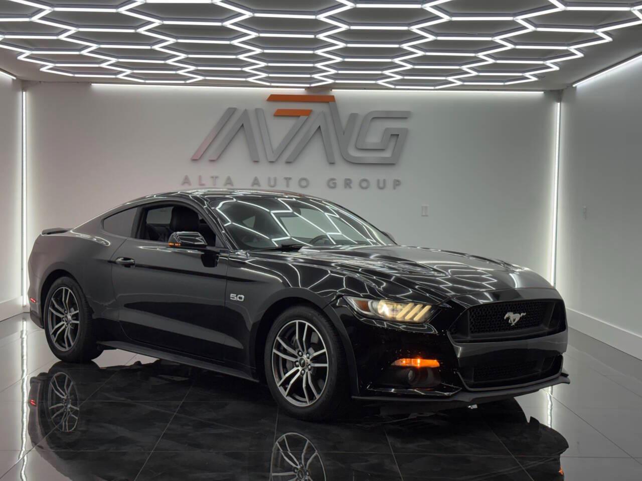 Ford Mustang GT Premium Coupe 2017