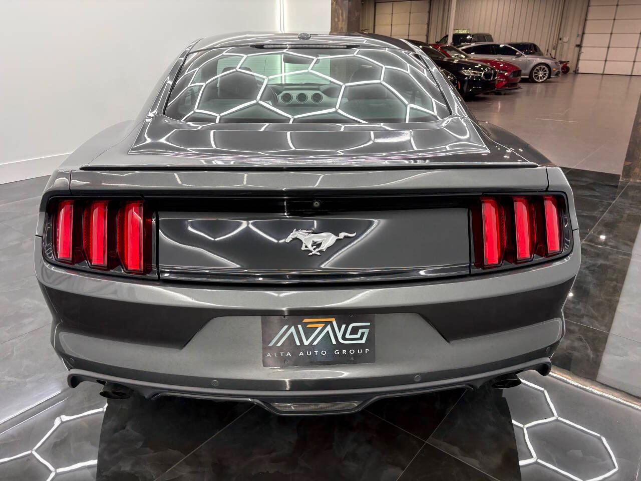 Ford Mustang EcoBoost Coupe 2017