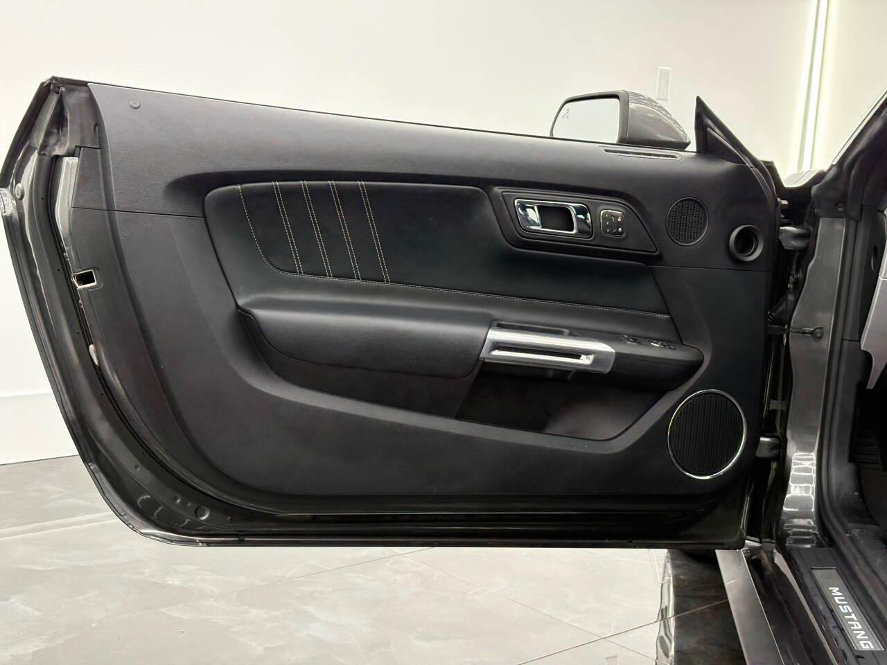 Ford Mustang EcoBoost Coupe 2017