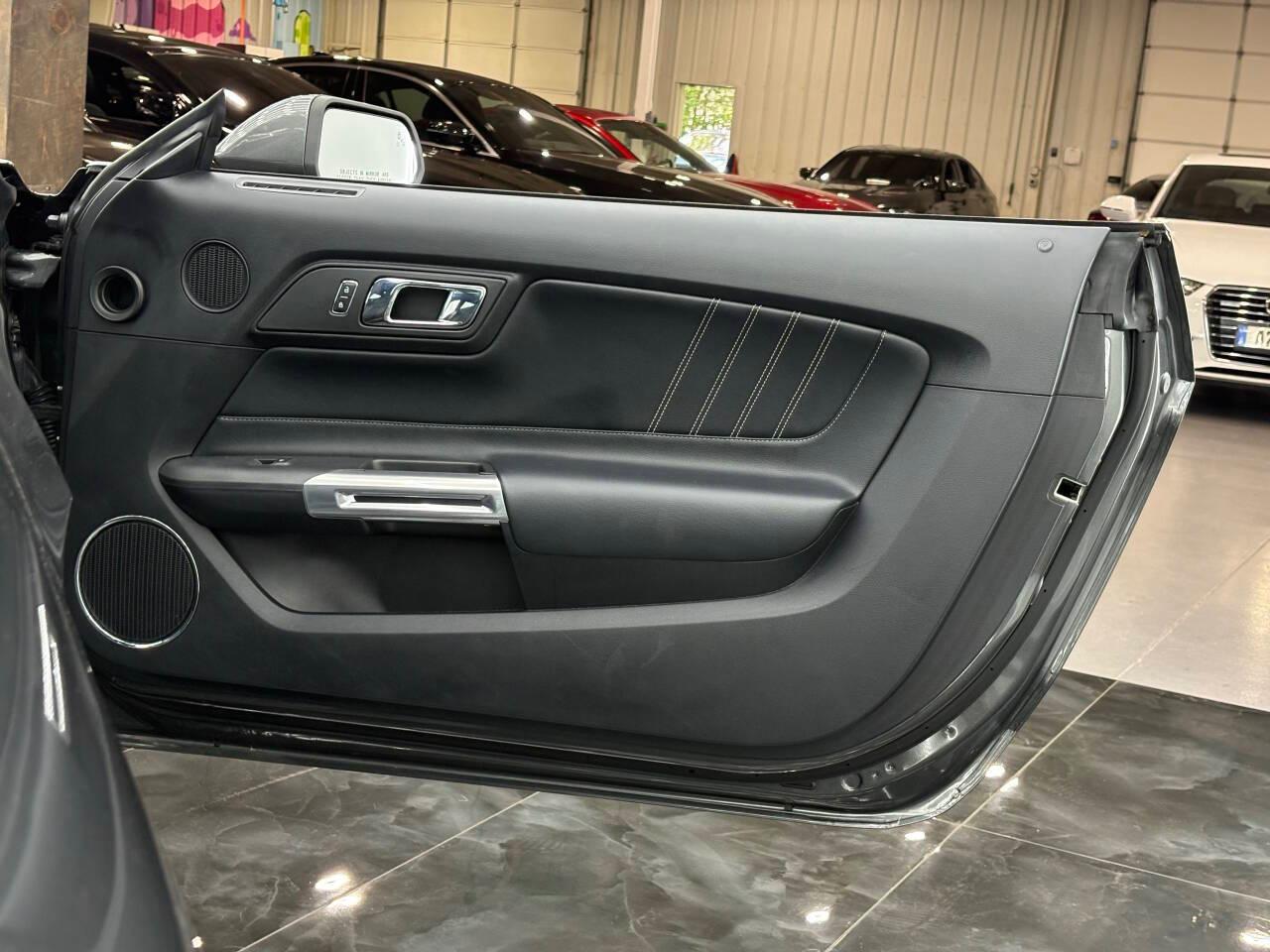 Ford Mustang EcoBoost Coupe 2017