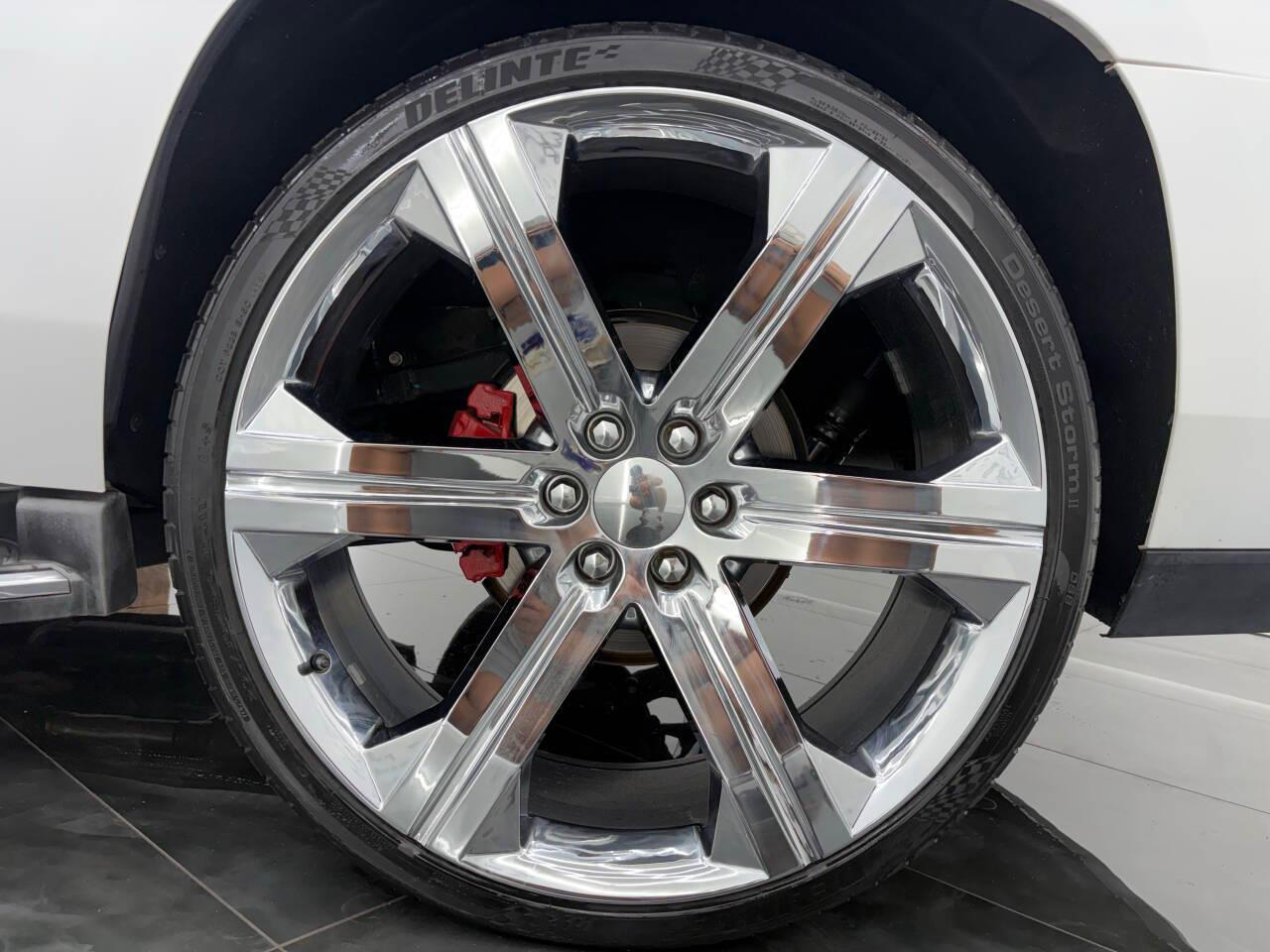 Cadillac Escalade Luxury 2WD 2017