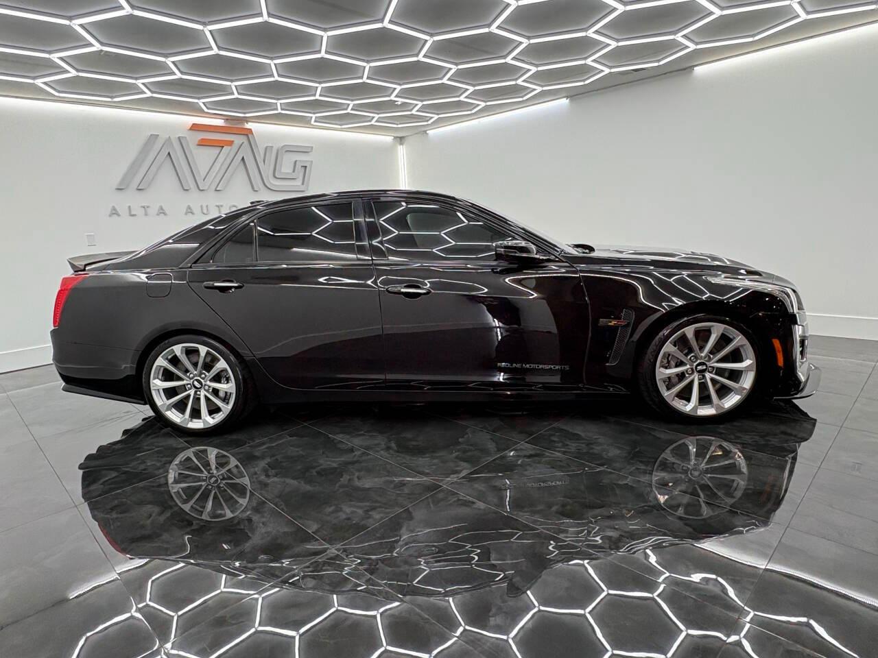 Cadillac CTS-V Base 2017