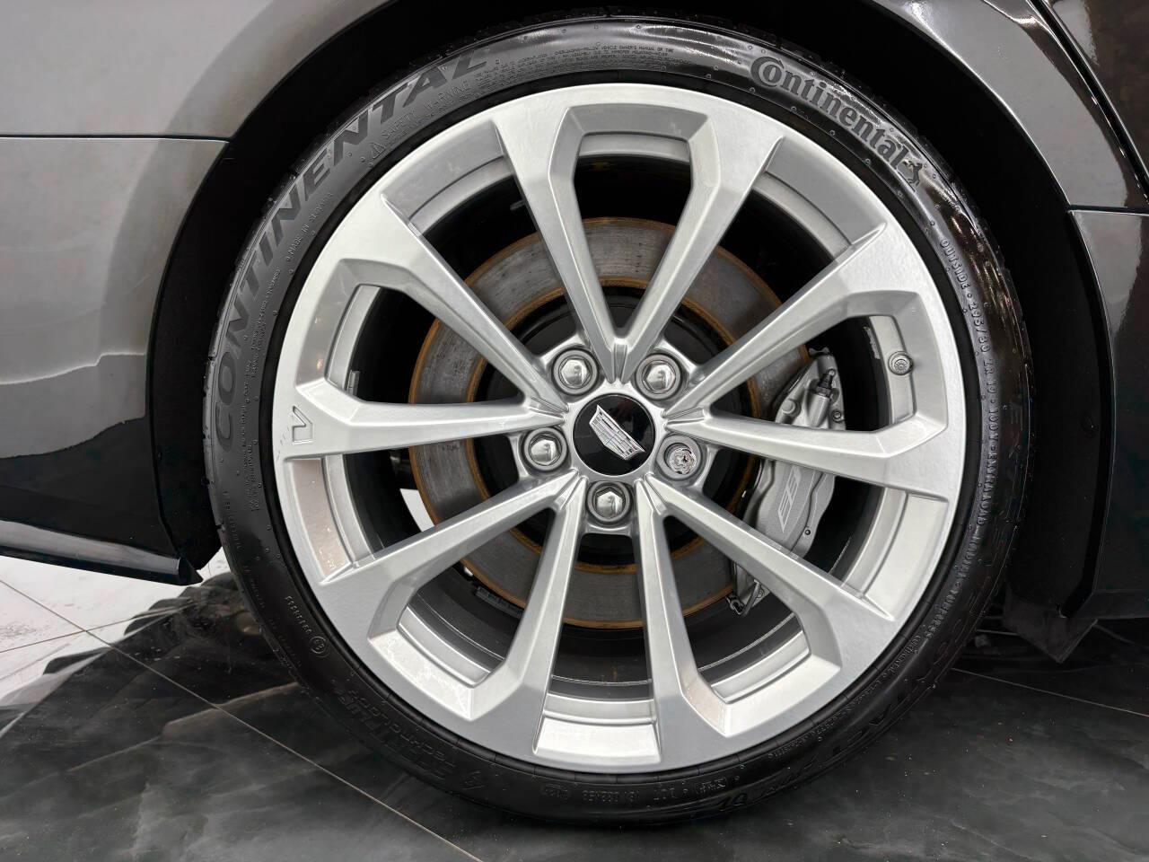 Cadillac CTS-V Base 2017