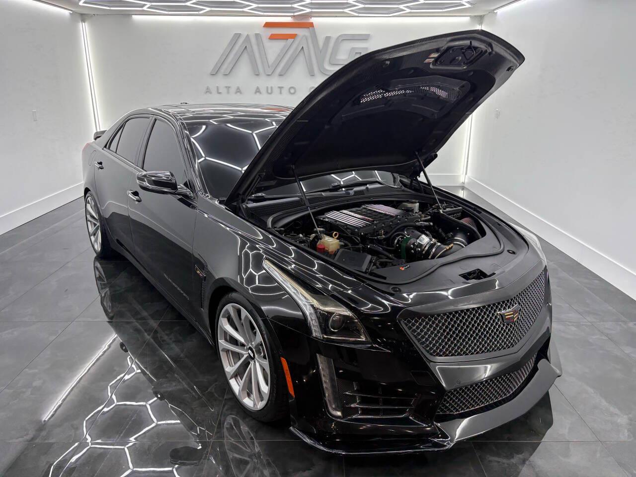 Cadillac CTS-V Base 2017
