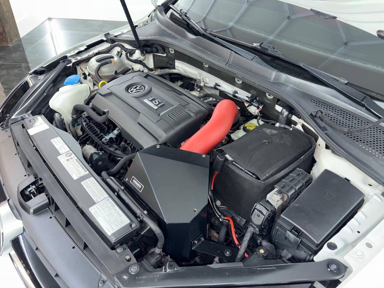 Volkswagen Golf R Base 2016