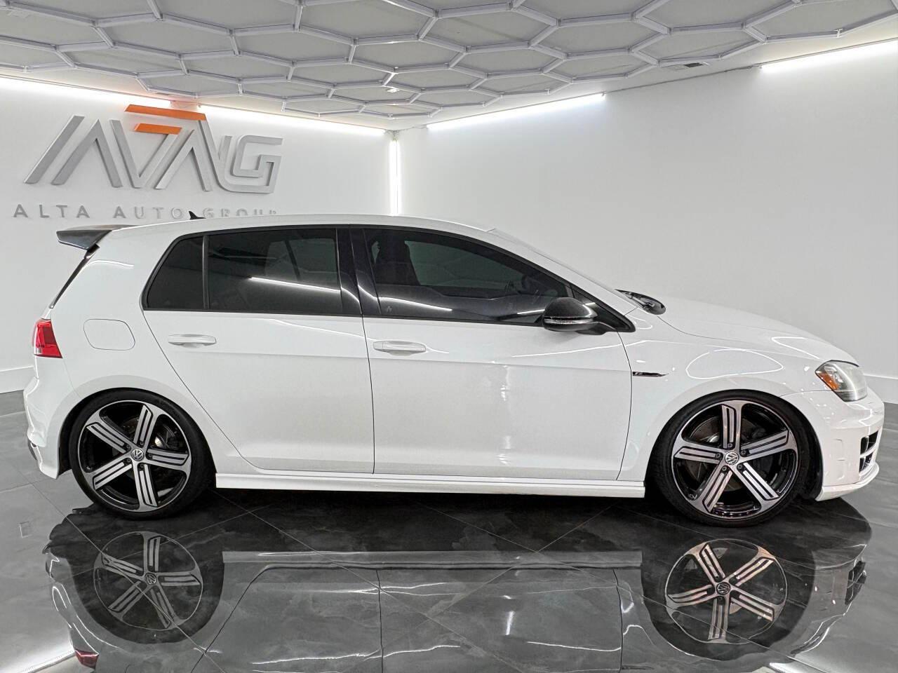Volkswagen Golf R Base 2016
