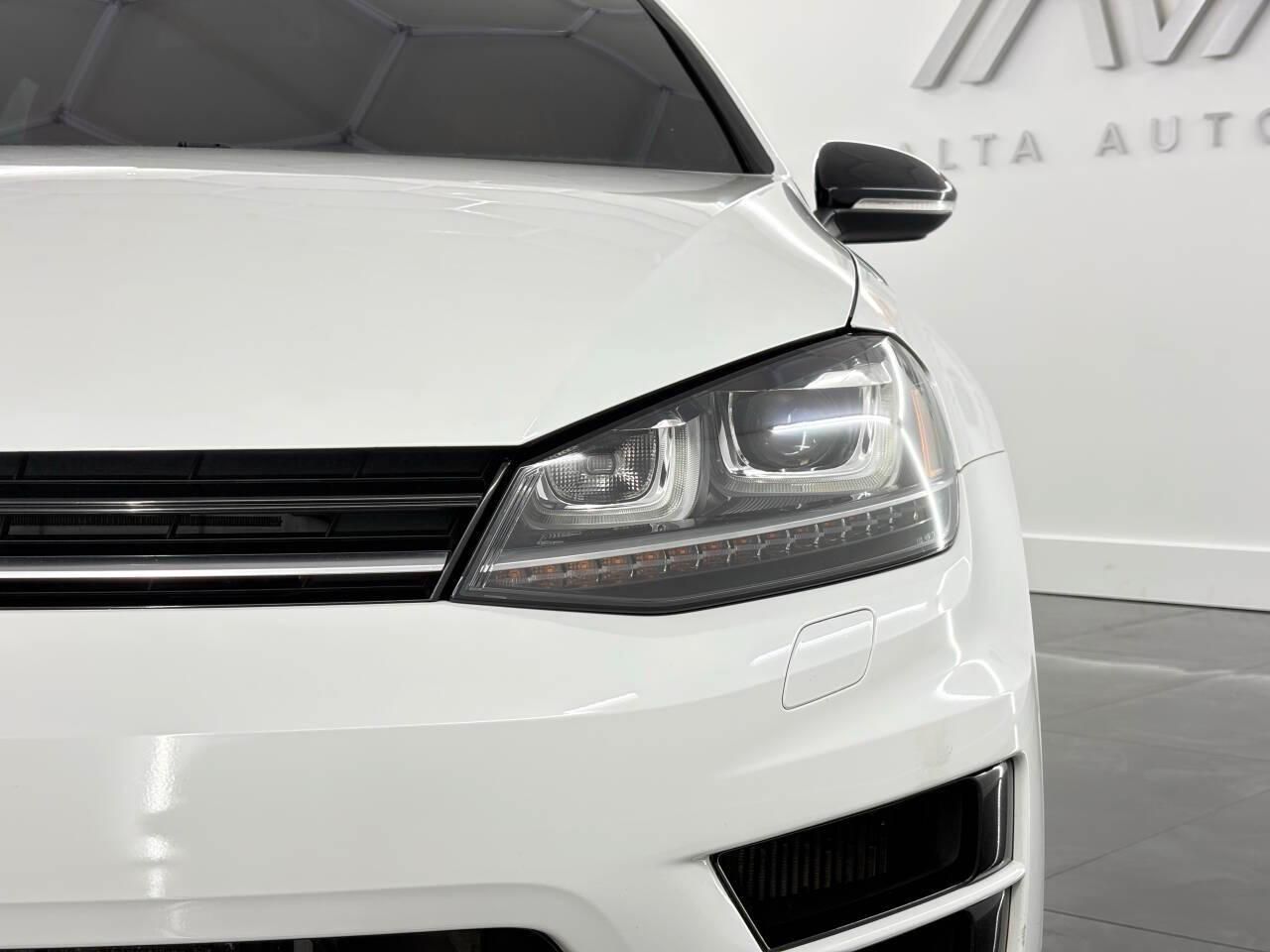 Volkswagen Golf R Base 2016