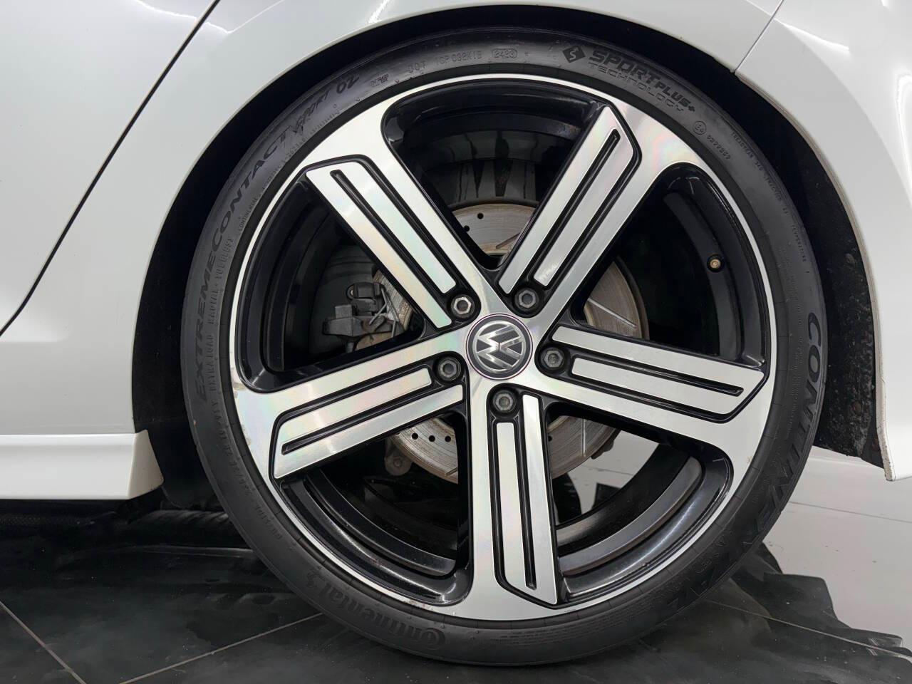 Volkswagen Golf R Base 2016