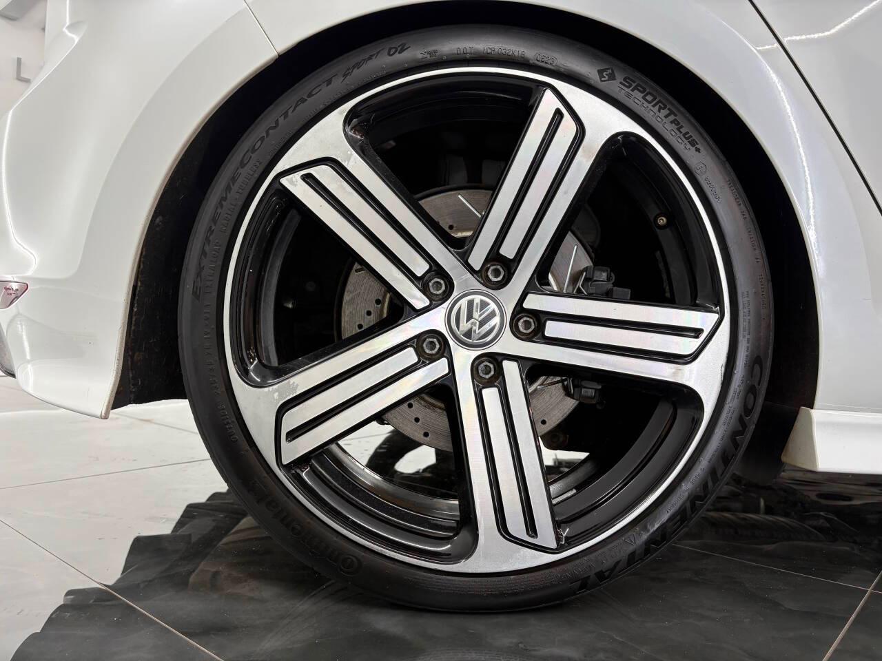 Volkswagen Golf R Base 2016