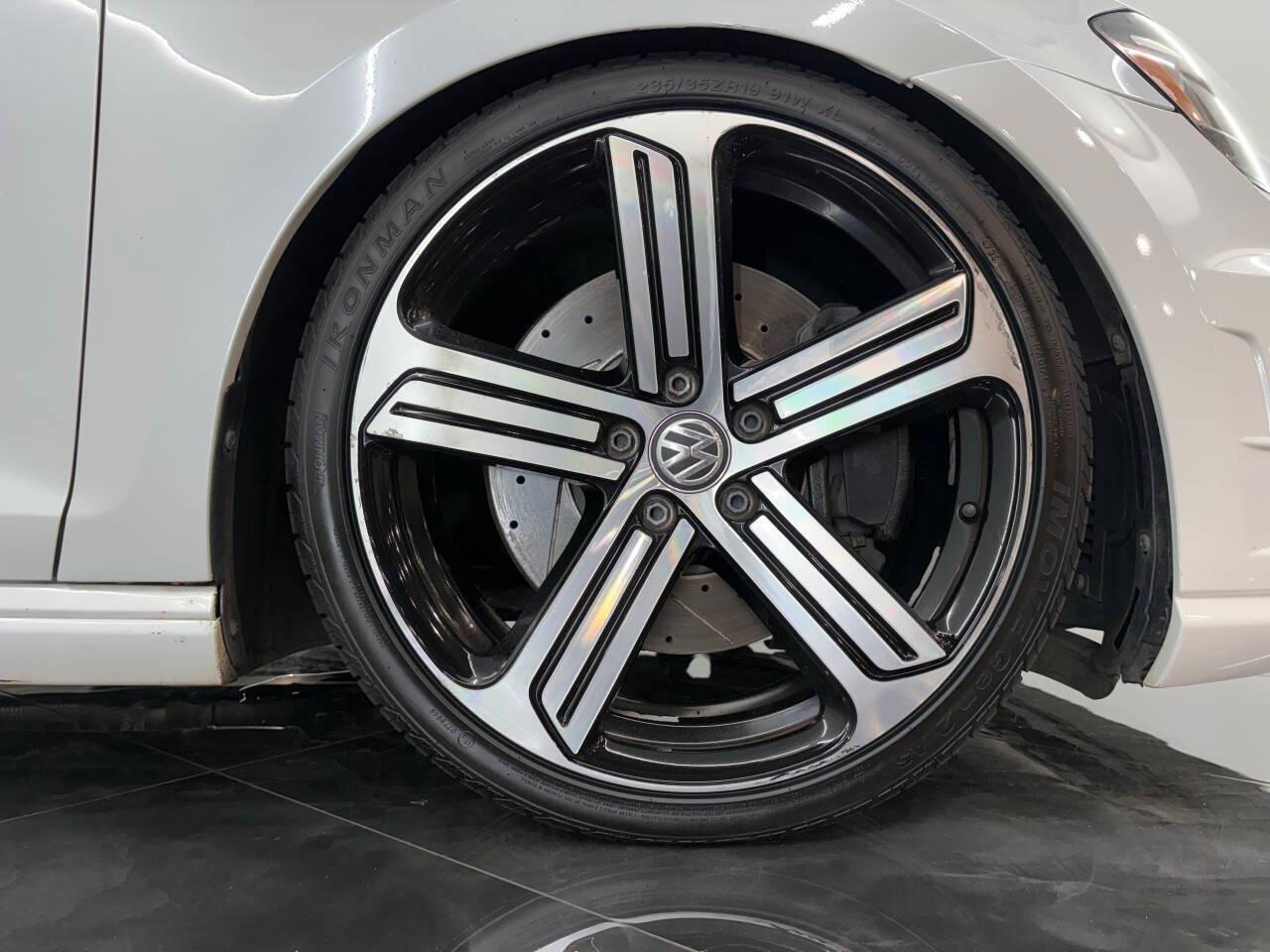 Volkswagen Golf R Base 2016