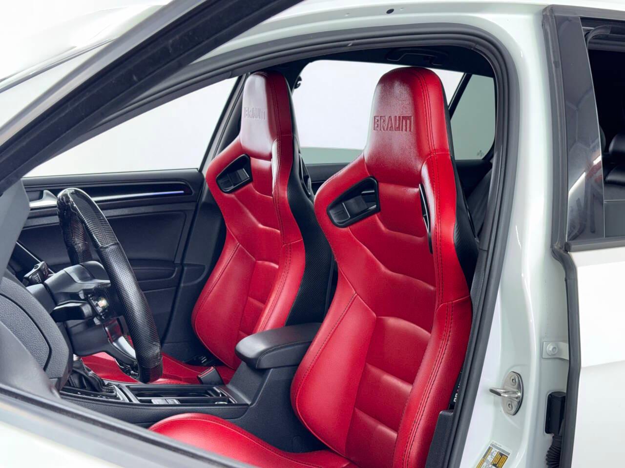 Volkswagen Golf R Base 2016