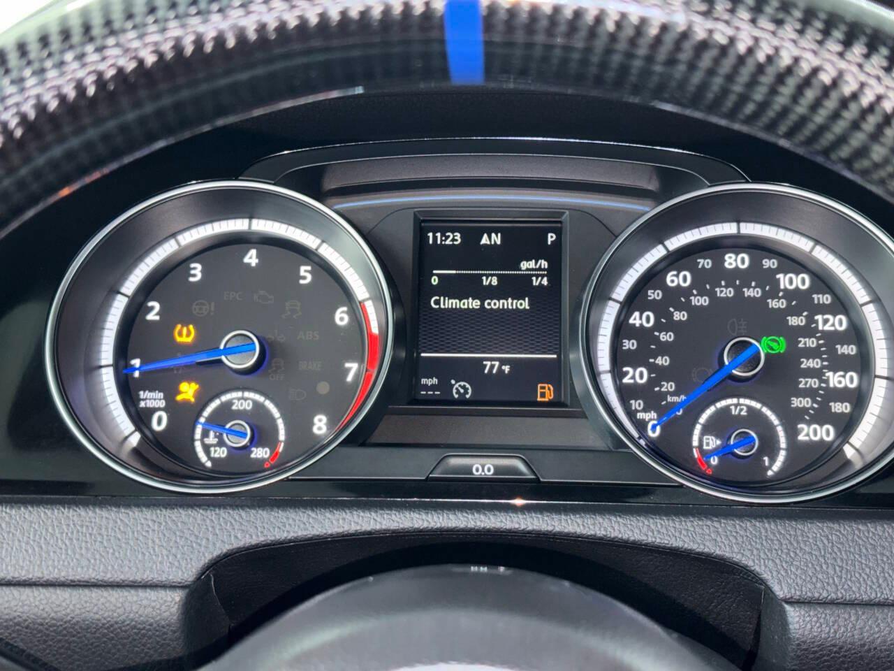Volkswagen Golf R Base 2016