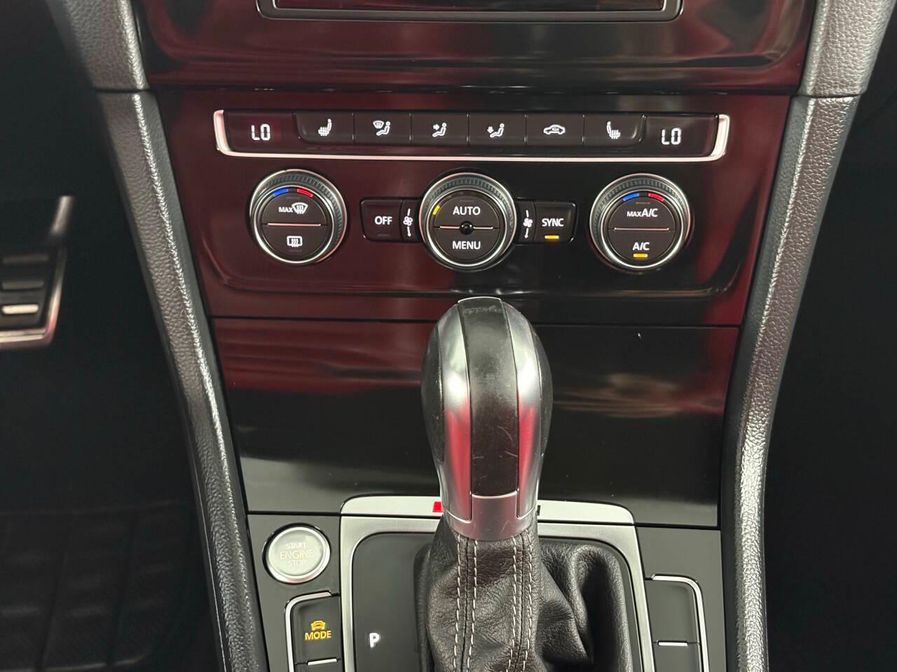 Volkswagen Golf R Base 2016