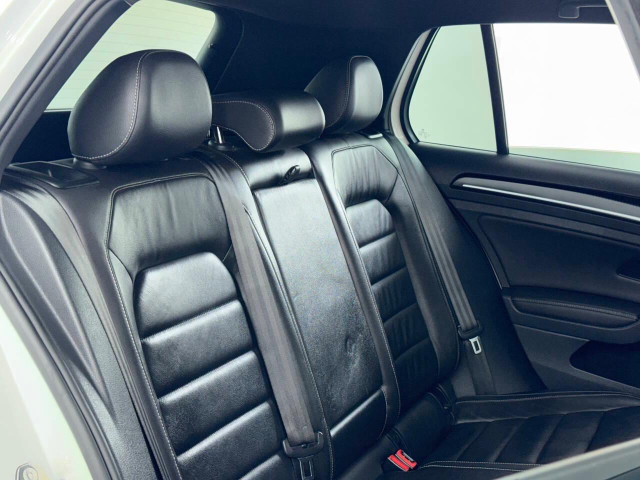 Volkswagen Golf R Base 2016