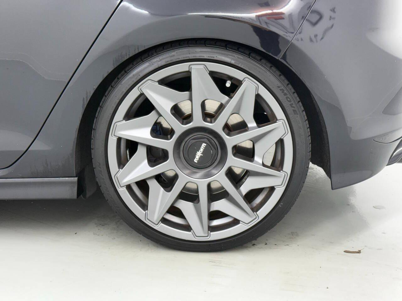 Volkswagen Golf R 2.0 TSI 2016