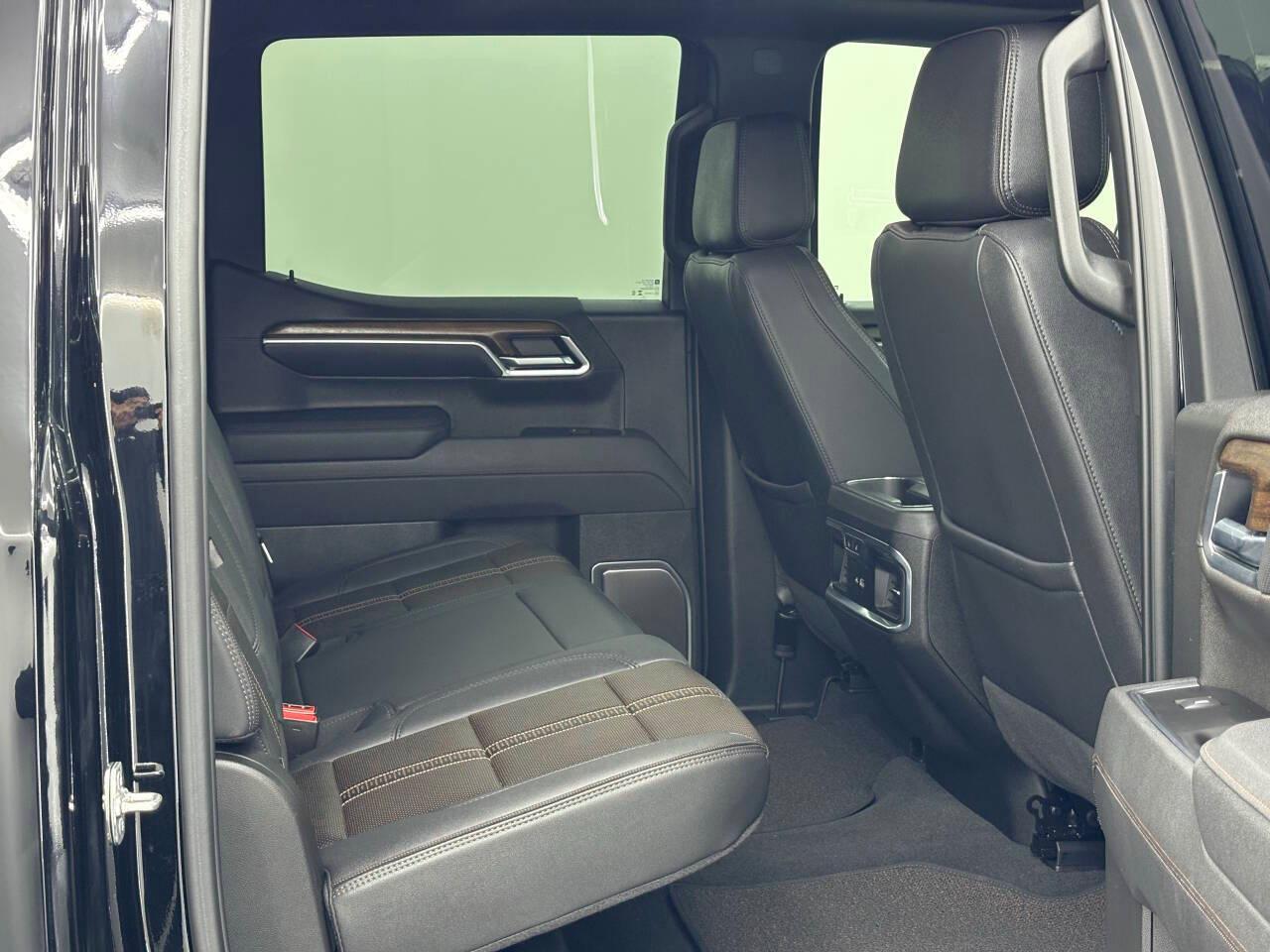 Chevrolet Silverado 1500 High Country Crew Cab 4WD 2025