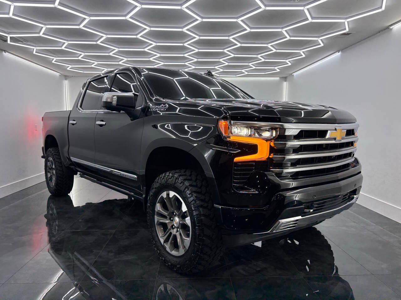 Chevrolet Silverado 1500 High Country Crew Cab 4WD 2025