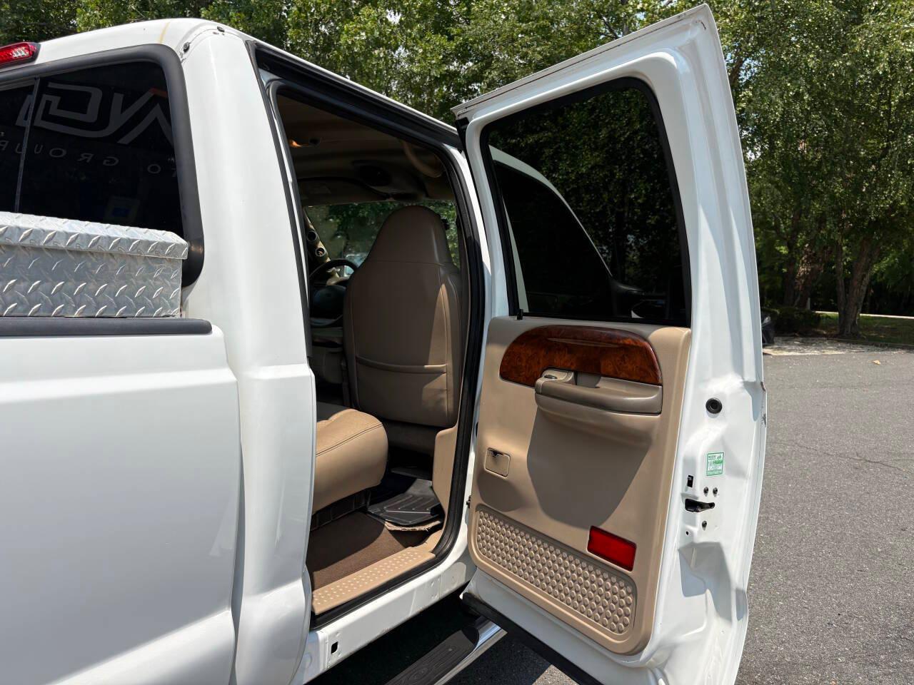 Ford F-350 SD XL Crew Cab Short Bed 4WD DRW 2001