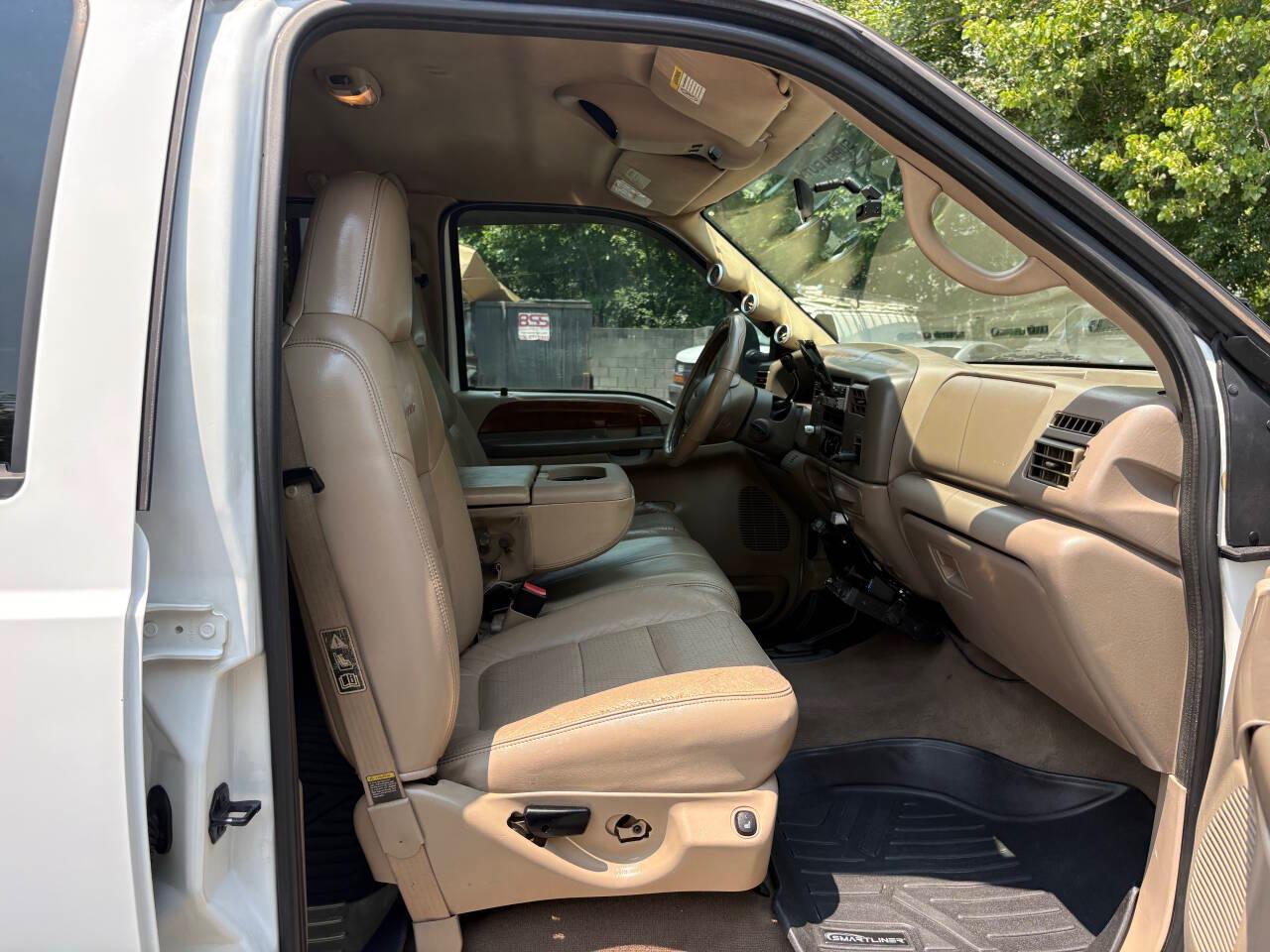 Ford F-350 SD XL Crew Cab Short Bed 4WD DRW 2001
