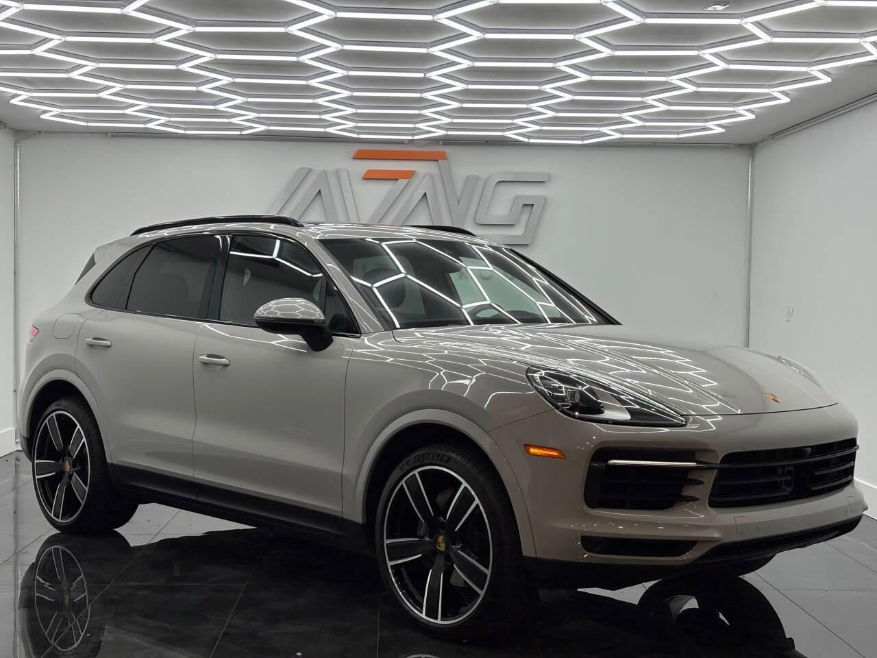 Porsche Cayenne Base 2020